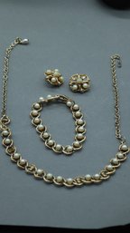Vintage Mid-Century Faux Pearl Necklace Bracelet Earrings Set
