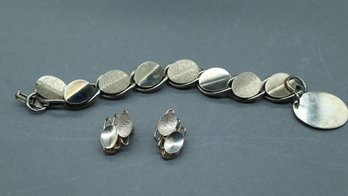 Vintage Brushed & Polished Oval Link Bracelet & Clip-On Earrings Set  Mid-Century Silver Tone