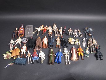 Star Wars Action Figure Lot (40 Pieces)  Kenner & Hasbro  Jedi, Sith, Droids & Aliens