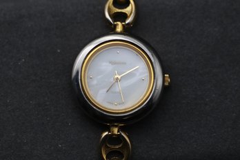Vintage Majestron Quartz Watch  6.5' Two-Tone Bracelet For Petite Wrist  Mother-of-Pearl Dial  Japan Moveme