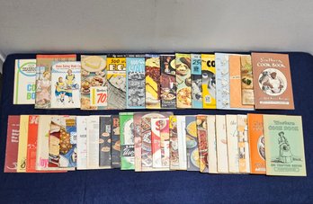 (KG117) Vintage Lot Of (35) Vintage 1930s /50s Cook Books (6 Have Covers Off)