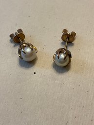 (H019) 10 Kt Gold & Pearl Earrings - 2.3 Dwt