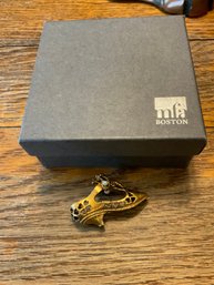 (H095) Museum Of Fine Art Boston Shoe Pin W/Box
