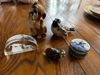 Trinket Box, Statues