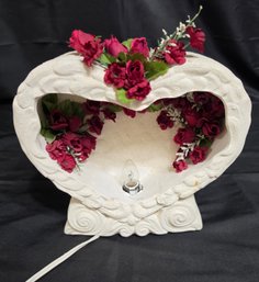 Vintage-Style Ceramic Heart Shaped Lamp