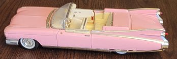 Pink Cadillac Eldorado 1959 Biarritz Maisto Special Edition
