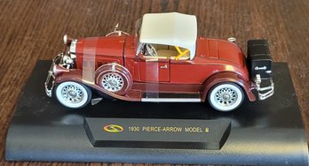 1/32 Scale Diecast Signature Model 1930 Pierce Arrow Convertible