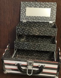 Caboodies Stripped Makeup Case