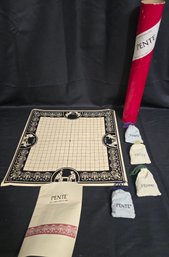 Vintage 1982 Or 1984 Pente Board Game, A Strategic 'five-in-a-row'
