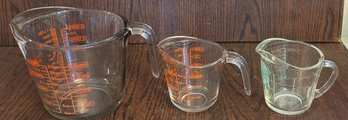3 Glass Measuring Cups