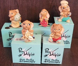 Pendelfin Rabbits In The Kitchen