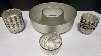 Set Of Vintage Mirro Aluminum Jell-O Molds And A Bundt Cake Pan