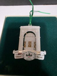 Collectible 1999 Women In Military Service Memorial Christmas Ornament