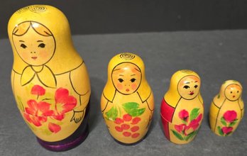 Vintage Hand Painted 5Pc Wooden Russian Nesting Dolls