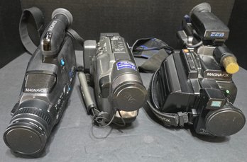 3 Camcorders And Bags For Parts Only - Untested