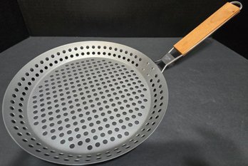 Stainless Steel Round Grill Skillet With A Foldable Handle