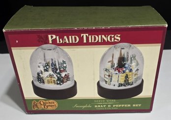 Cracker Barrel Plaid Tidings Snow Globe Salt & Pepper Set