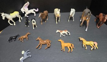 A Lot Of Assorted Plastic Toy Horses From Various Manufacturers