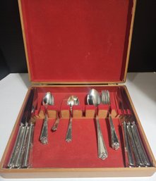 6 Piece Set Of Vintage Silver-plated Flatware Made By The Simeon L. & George H. Rogers Company