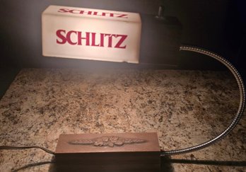 Vintage 1982 Schlitz Beer Lighted Gooseneck Desk Lamp