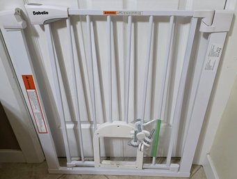 Babelio Baby And Pet Gate With An Adjustable Cat Door