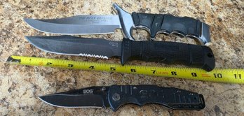Collection Of 3 Knives And A Sheath