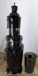 Elite Gourmet EJX017 Dynamic Masticating Slow Juicer - Untested