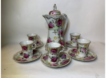 Floral And Rose Decorated Chocolate Set