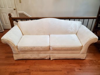 Elegant Vintage White Floral Cloth Sofa In Excellent Condition #2