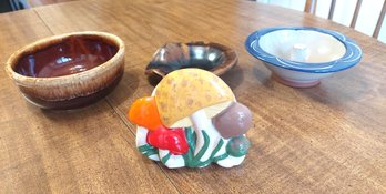 Ceramic Hand Painted Mushroom Napkin Holder McCoy Crock Hand Made Pottery Ceramic Apple Bake