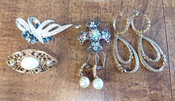 Vintage Brooch Earring Lot Ribbon Blue Rhinestone Gold Filigree Pearl Aurora Borealis Cross Brooch