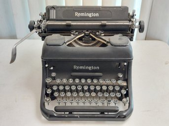 Remington Standard Model 17 Typewriter
