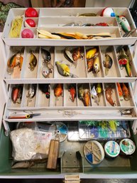Vintage 3-Tray Tackle Box Loaded W/ 30 Fishing Lures, Plugs & Tackle