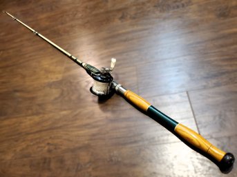 Vintage Robi Reb-L-Flex Fishing Rod W/ True Temper Ocean City 981E Baitcasting Reel