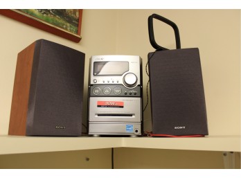 Sony Total 30W RMS MP3  - Model CMT-NEZ30!! BSMT Item #89