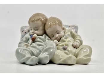 LLADRO No. 5772 - 'Little Dreamers' Sleeping Babies - NO CRACKS - RETIRED!! Item #283 LR