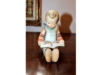 HUMMEL 74A Boy Reading - GOOD CONDITION!! Item #221 LR