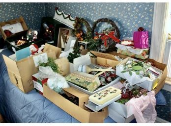 HUGE Christmas Lot - VINTAGE & VERY UNIQUE PIECES!! Item #32 BR1