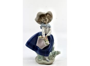 LLADRO No. 5222 'Basket Of Flowers' - Girl Holding Basket Of Flowers - NO CRACKS - RETIRED!! Item #309 LR