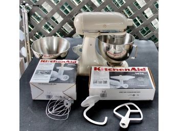 KITCHEN AID Ultra Power Mixer & Accessories - GREAT BAKERS LOT!! Item#30 GAR