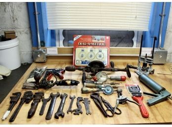 ANTIQUE & VINTAGE TOOLS LOT - Hand Drills, Screw Drivers, Wrenches, Scrapers, Craftsman & MORE!! Item#75 GAR