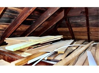 HUGE BUILDERS LOT - Huge Lot Of Wood - ASSORTED SIZES!! Item#49 GAR