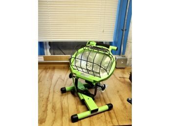 COMMERCIAL ELECTRICS Work Light - UV Filter - Model #L-5400HD - WORKS!! Item#69 GAR