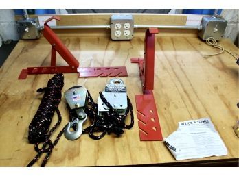 TUF-TUG Block Tackle RH700 Rope Hoist & Two 10' Adjustable Roofing Brackets Model #2500!! Item#60 GAR