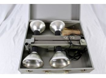 VINTAGE POWERLITE PHOTOGRAPHY LIGHTS - CASE - MADE IN USA - WORKS!! Item#80 LVRM