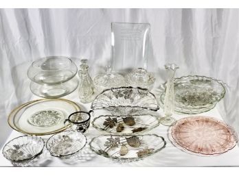 MIXED LOT OF VINTAGE GLASS - TRAYS - BOWLS - VASES - PLATES & MORE!! Item#124 LVRM