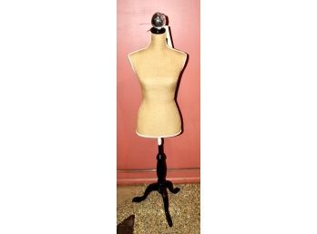 MANNEQUIN HALF DESIGN CHIC - ADJUSTABLE - HOMEGOODS - DRESSFORM - BLACK STAND - NEW!! Item#50 BSMT