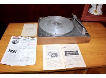 ACOUSTIC RESEARCH IN. - AC TURNTABLE - MODEL XA44374 - VINTAGE!! Item#54 BSMT