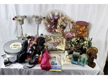 MIXED HOME LOT - CANDLE HOLDERS, UMBRELLAS, MAPS, BULBS, GOLF BALLS AND MORE!! Item#20 LVRM