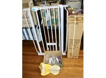 ASSORTMENT OF PET ACCESSORIES - DOG DOOR - DOG RAINCOAT - NEW CAT SCRATCHING POST!! Item#86 LVRM